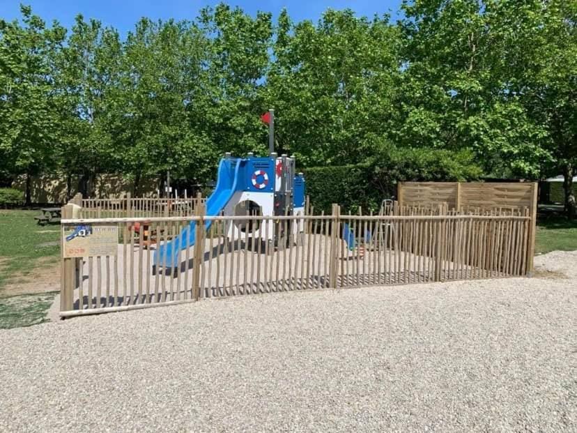 Camping Les Maraises Saint-Martin-de-Ré 외부 사진