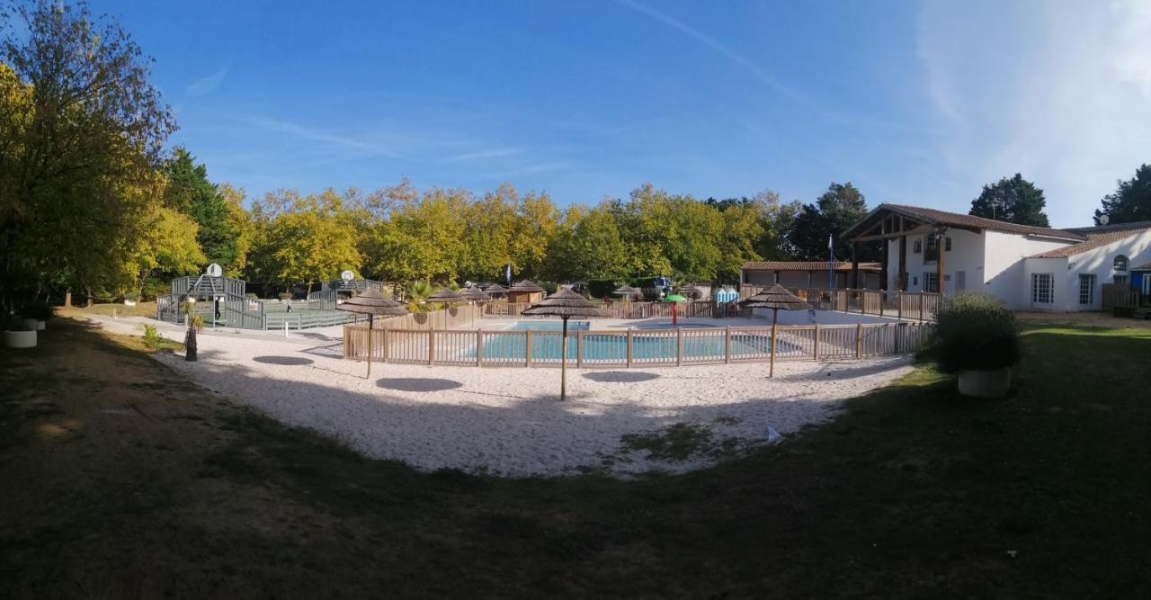 Camping Les Maraises Saint-Martin-de-Ré 외부 사진
